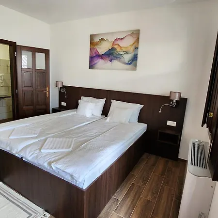 Szende Vendeghaz بيت ضيافة