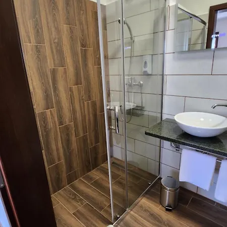 بيت ضيافة Szende Vendeghaz