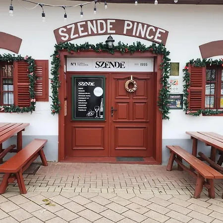 Szende Vendeghaz بيت ضيافة فيلاني